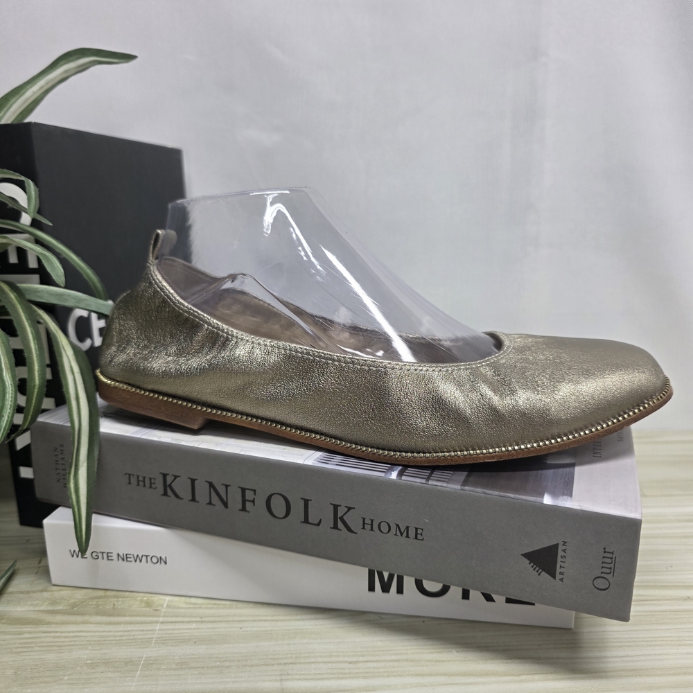 Botkier Gold Women's Slippers Ballet Size 8.5